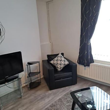 1 Bed Apart Dowlais Екстер'єр фото
