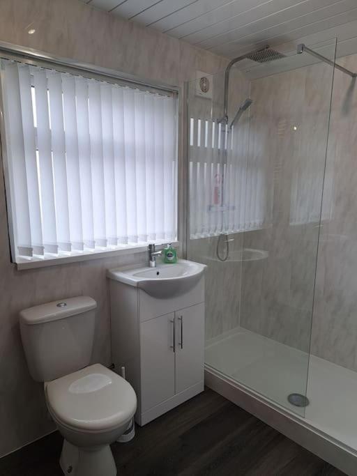 1 Bed Apart Dowlais Екстер'єр фото